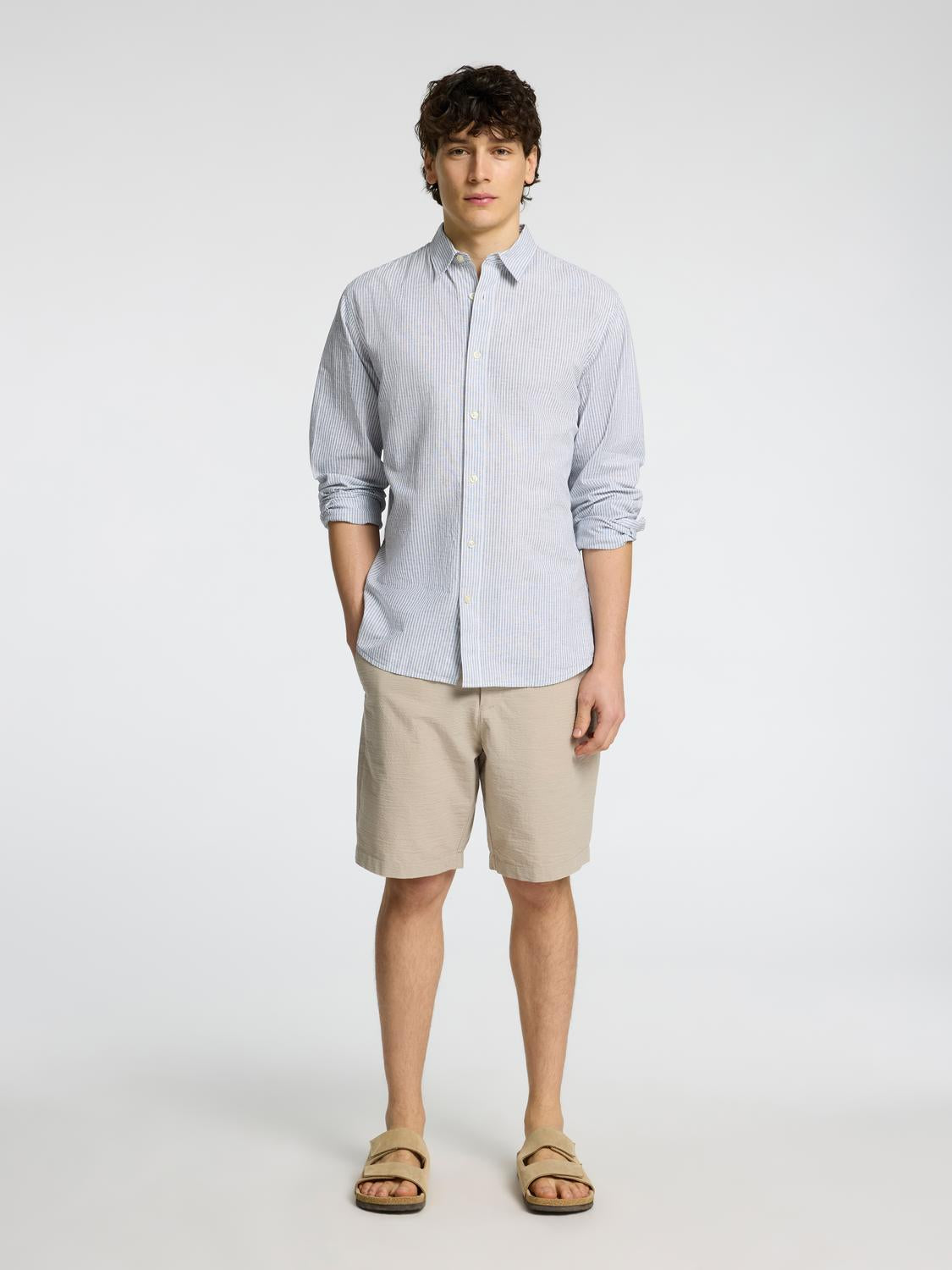 model_shot-front_full